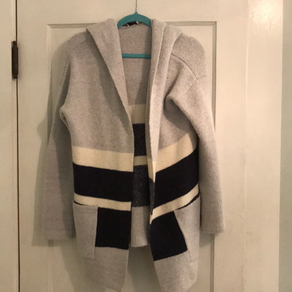 Barely Worn Very Comfy And Oversized! - image 1